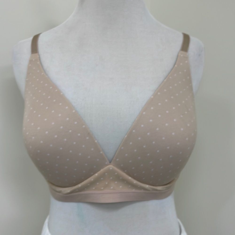 Ellen Tracy lightly padded tan bra with white polkadots size 38C